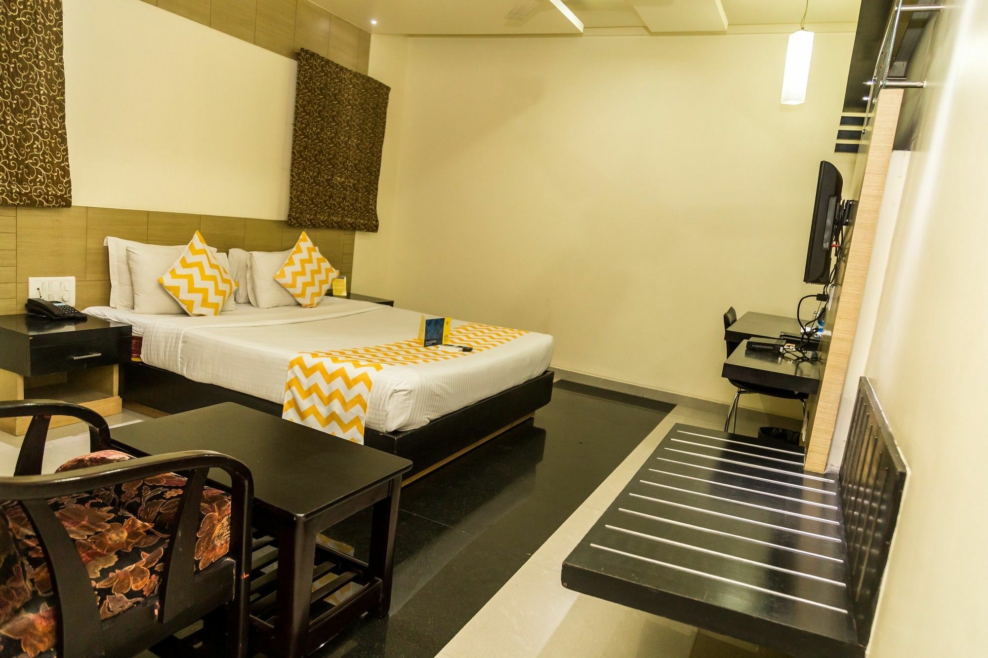 Hotel Arafa Inn Бангалор Екстериор снимка