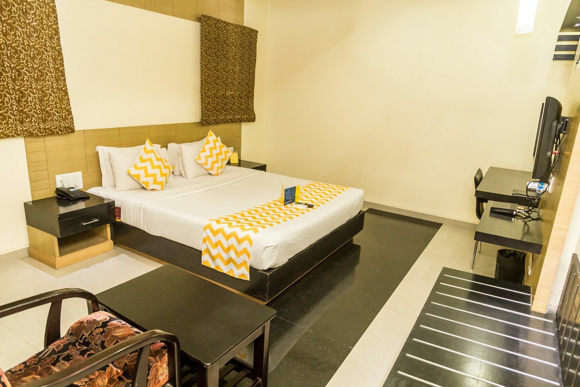 Hotel Arafa Inn Бангалор Екстериор снимка