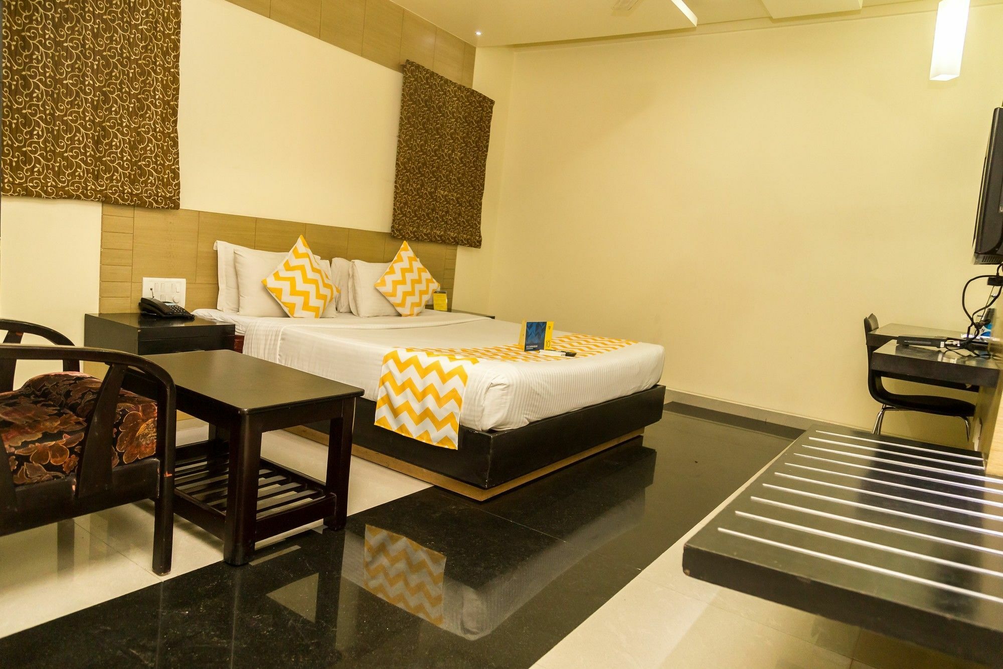 Hotel Arafa Inn Бангалор Екстериор снимка