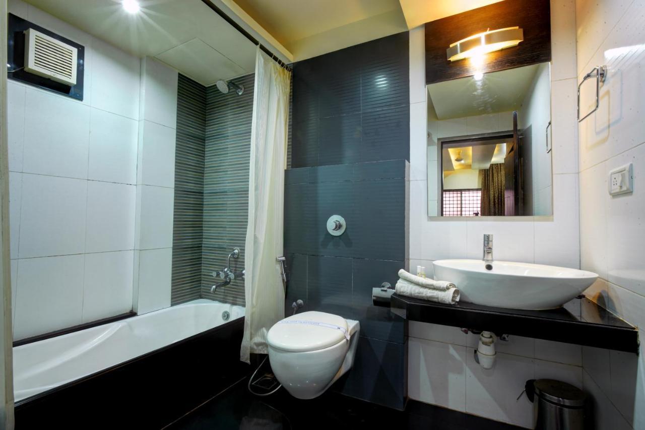 Hotel Arafa Inn Бангалор Екстериор снимка
